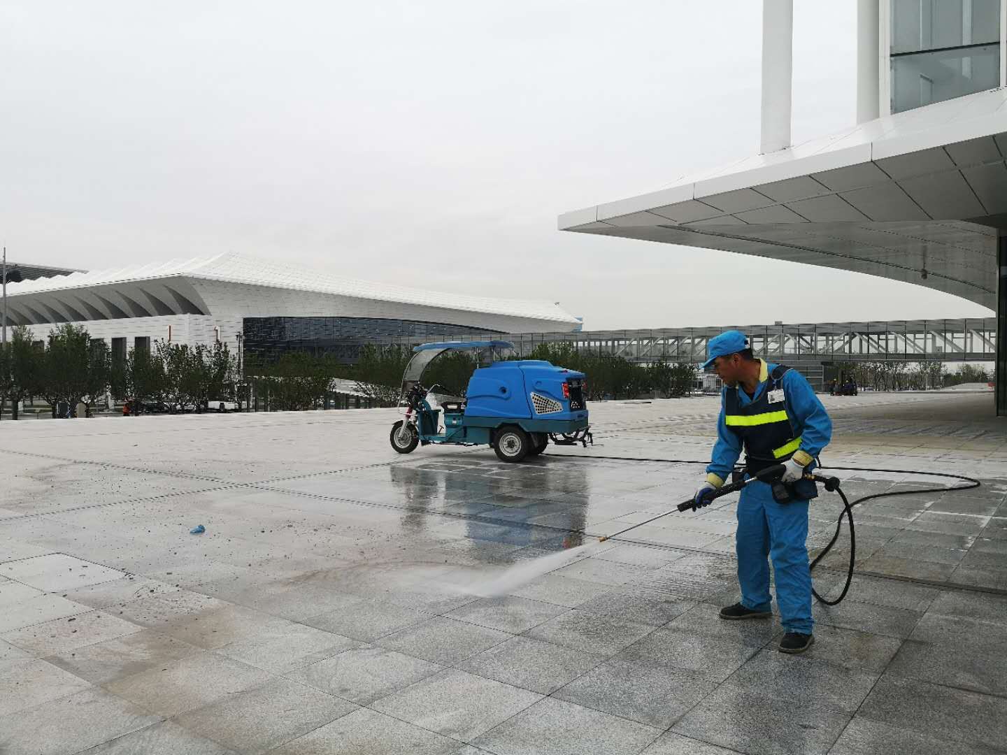 西安国际会展中心开荒保洁