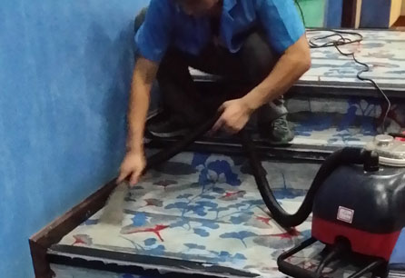 【西安保洁公司】家用地毯多久清洗一次好呢，清洗的方法都有哪些